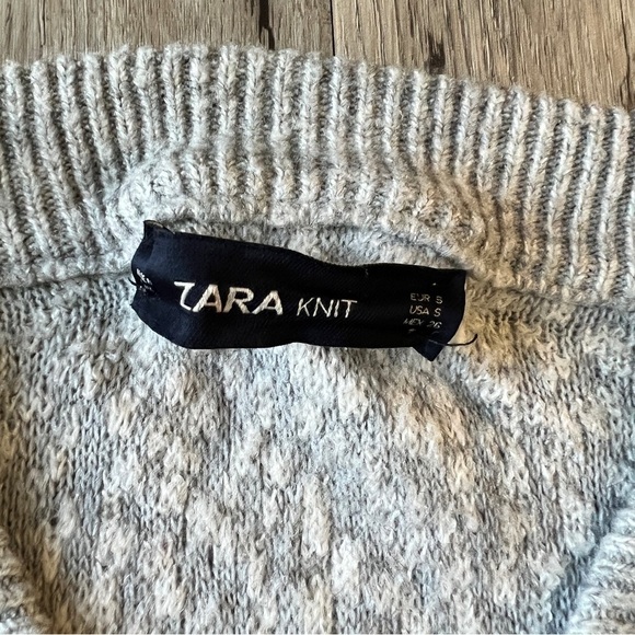 Zara Oversized Bomber Style Knit Zip Up - Picture 2 of 4